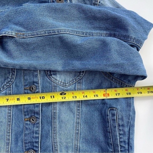 The Style Between Us Women's Denim Jacket Size Medium - Picture 5 of 6